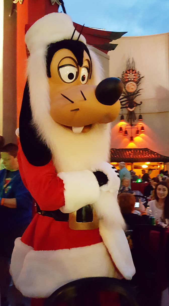 Santa Goofy at Jingle Bell, Jingle BAM Dessert Party