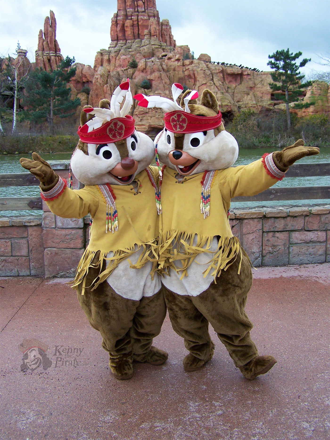 Chip n Dale meet n greet dressed as Indians at Frontierland in Disneyland Paris