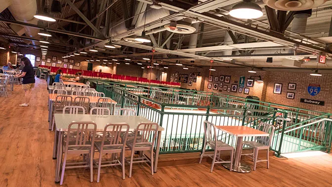 PizzeRizzo Restaurant in Hollywood Studios at Walt Disney World