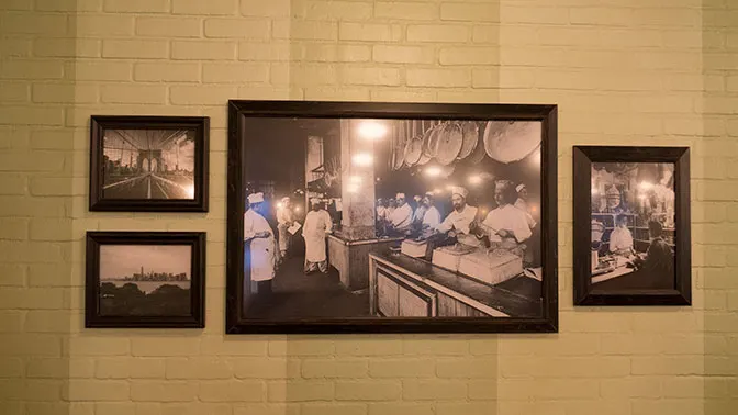 PizzeRizzo Restaurant in Hollywood Studios at Walt Disney World