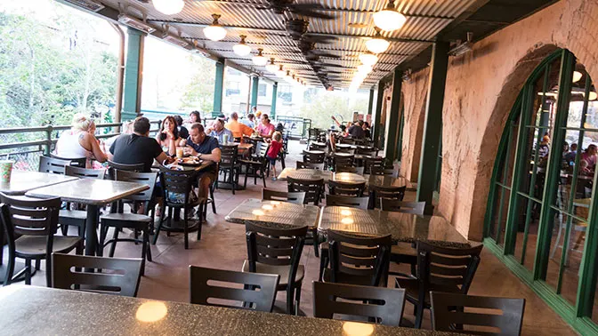 PizzeRizzo Restaurant in Hollywood Studios at Walt Disney World
