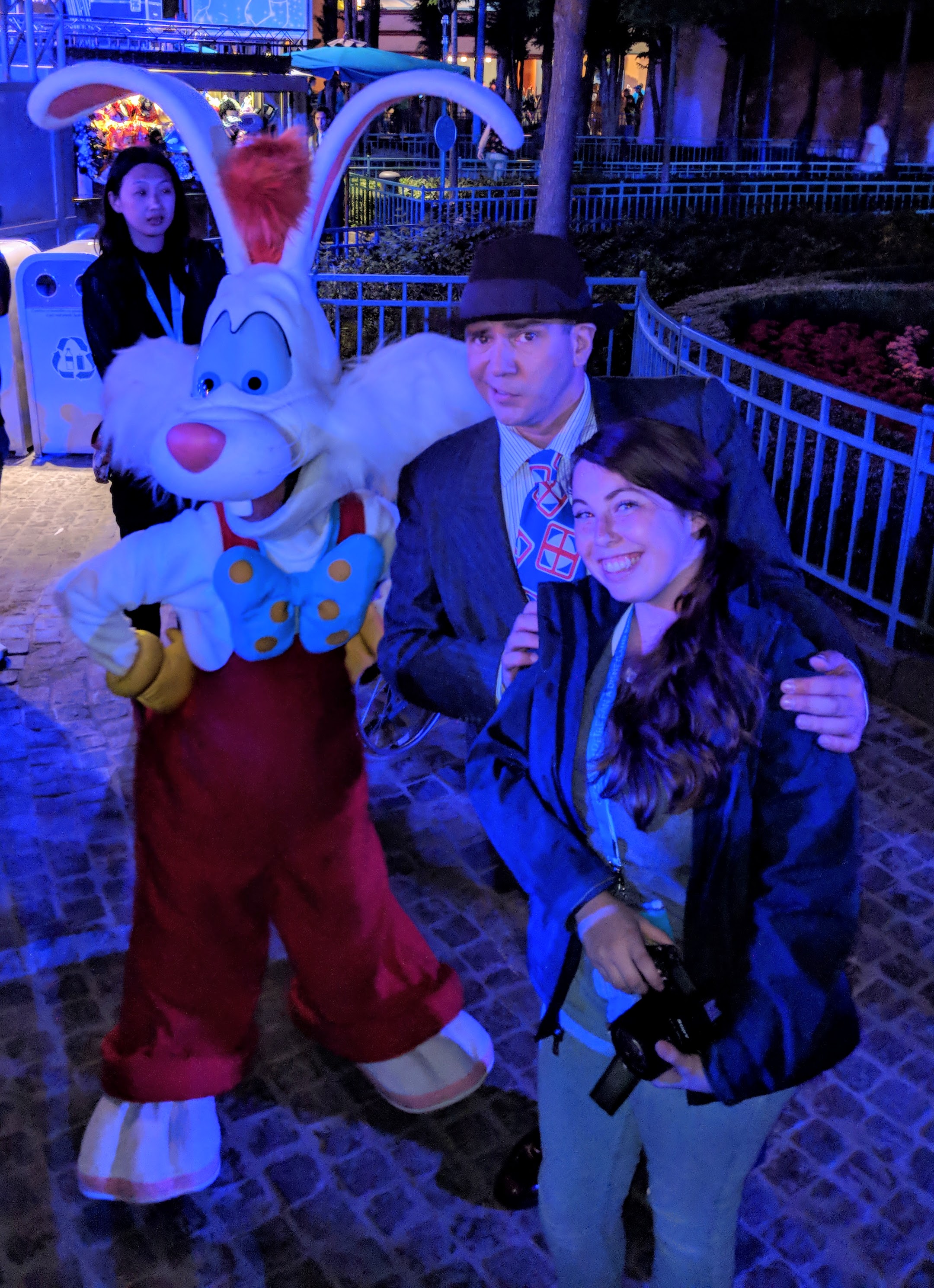 Roger-Rabbit-and-Eddie-Valiant-at-Fandaze-in-Disneyland-Paris-2018 ...