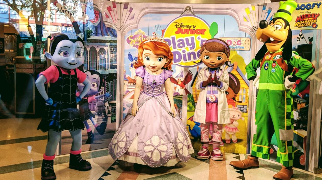 REVIEW Hollywood and Vine Disney Junior Play n Dine Breakfast with