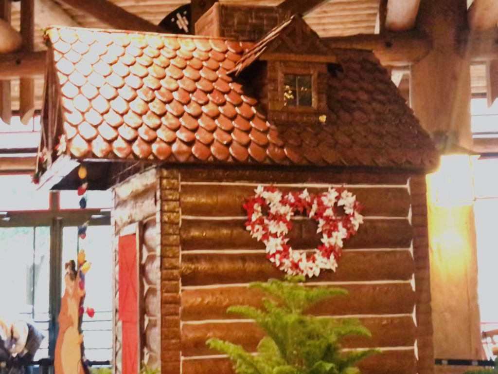Wilderness Lodge Debuts Christmas Gingerbread Cabin!