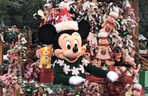 7 Reasons Why Disneyland is a Must for the Holidays