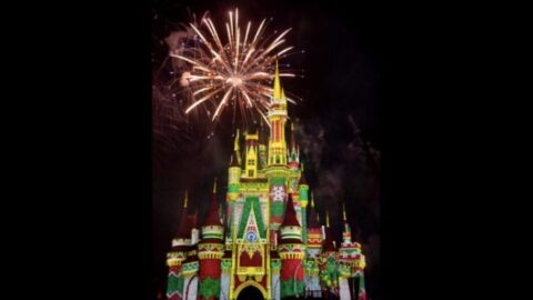 Live-stream: “Minnie’s Wonderful Christmastime Fireworks”