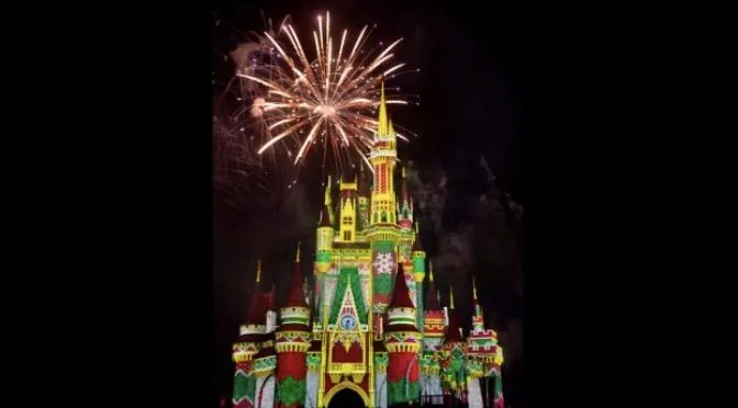 Live-stream: "Minnie's Wonderful Christmastime Fireworks"