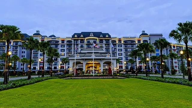 This image has an empty alt attribute; its file name is Disneys-Riviera-Resort-at-Walt-Disney-World-in-Orlando-192.jpg