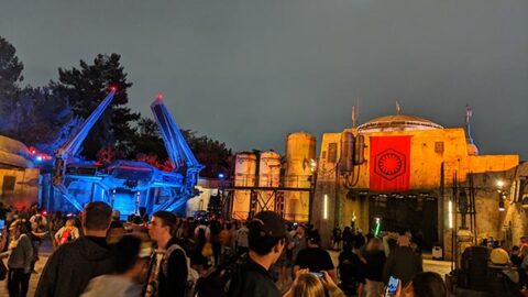 Hollywood Studio’s Rise of the Resistance Experiences Several-Hour Delay Today