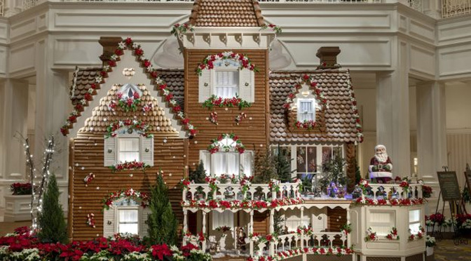 Disney's Grand Floridian - All Decked Out For the Holidays!