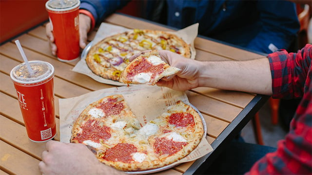 Blaze Pizza in Disney Springs Offers Online Ordering!