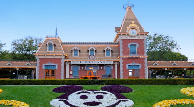 Disneyland Hotel Cast Member Gets a Second Chance at Life