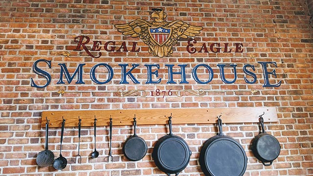 Regal Eagle Smokehouse Epcot Review - KennythePirate.com