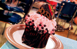 Valentine's Cupcake at Animal Kingdom is like a Great First Date!