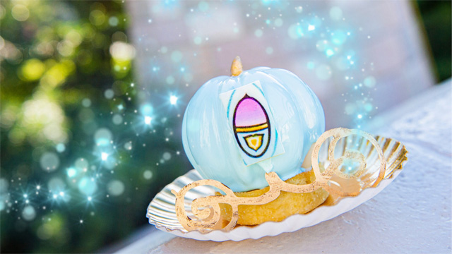Celebrate the 70th Anniversary of Cinderella with this Adorable Cake!