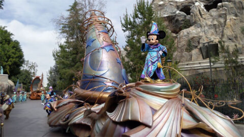 Disneyland Magic Happens Parade Debuts with photos and video