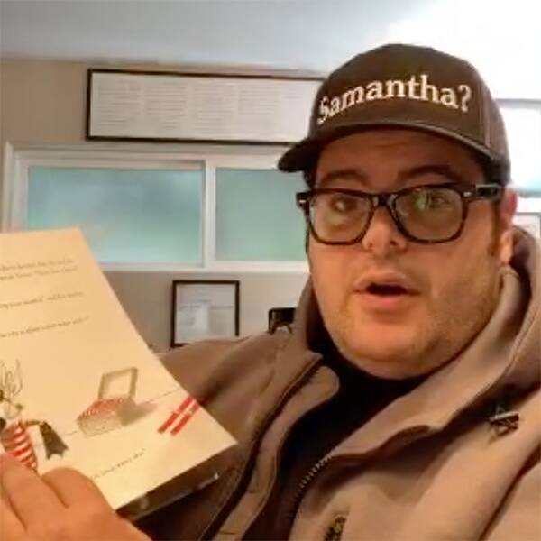 Josh-Gad-reads-a-book-on-Twitter-for-children-amid.jpg