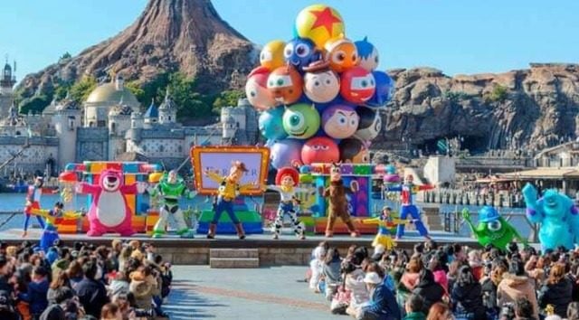 Tokyo Disneyland Releases Shows on YouTube