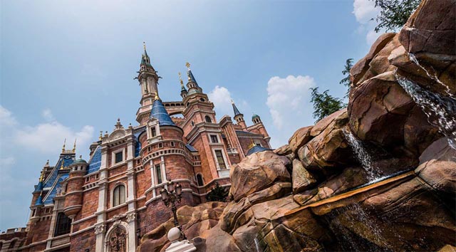 Shanghai Disneyland Reopening Will Include Limited Attendance and Annual Passholder Reservations