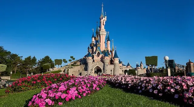 Disneyland Paris now Canceling Reservations up to Mid-July