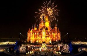 Watch: Shanghai Disneyland's Nighttime Fireworks