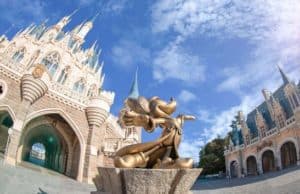 NEWS: Tokyo Disneyland Update Confirms Closure Extension