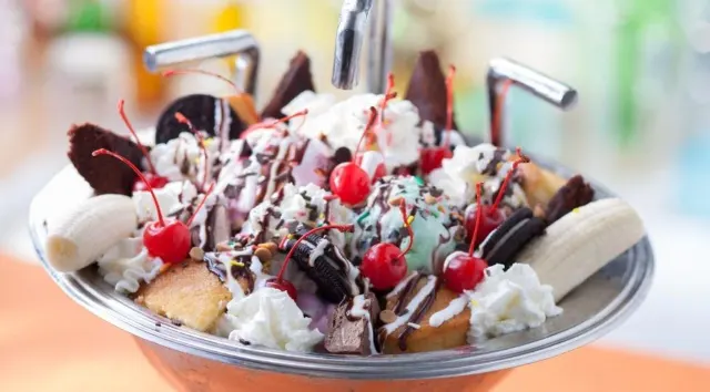 Recipe: Make Your Own Kitchen Sink Sundae!