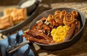 Select Disney World Restaurants are Hosting Holiday Brunches this Spring!