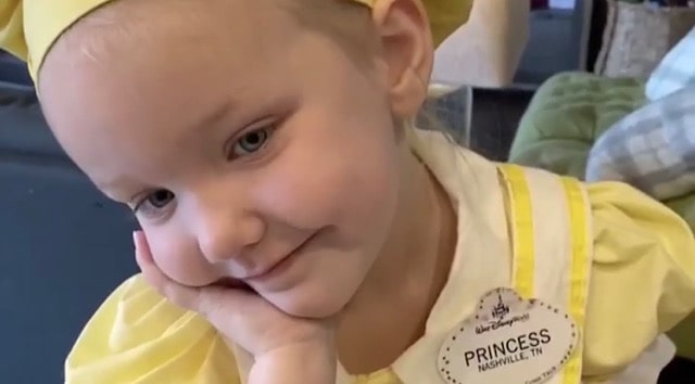 Video: Adorable Little Girl Dedicates Song to Disney Cast Members