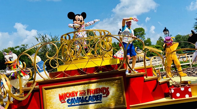 NEW: Disney World Extends Hours in all Theme Parks for Select Days!