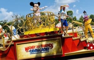 Complete Guide to Disney World Character Cavalcade Experiences