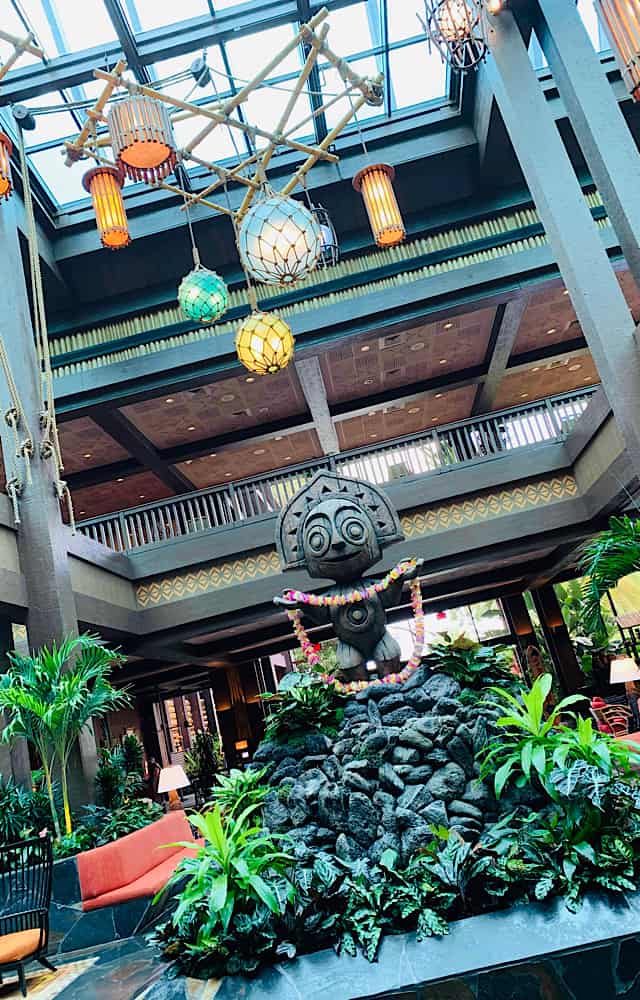 polynesian lobby