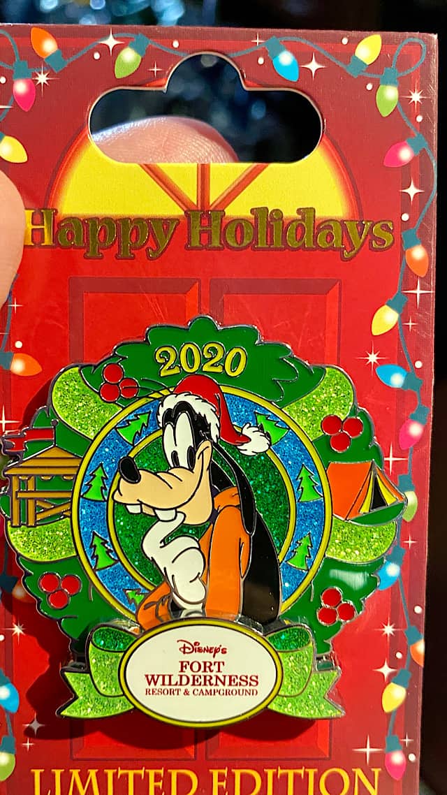 2020 Disney resort holiday pin