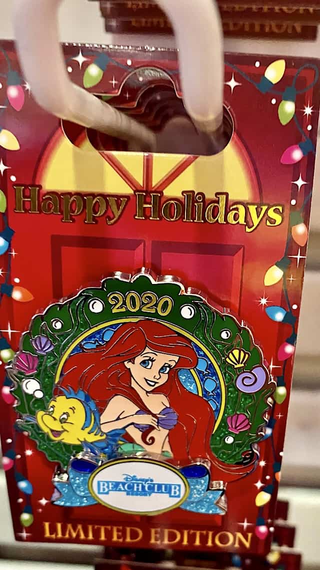 2020 Disney resort holiday pin