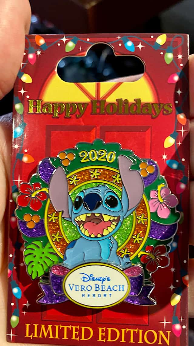 2020 Disney resort holiday pin