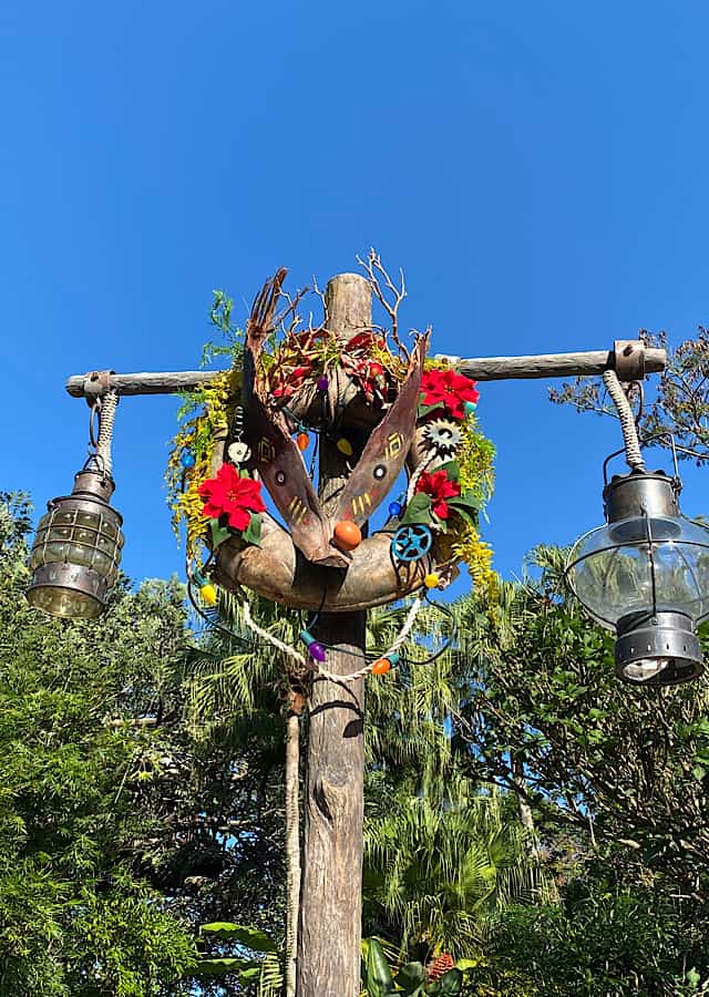 Spectacular New Disney Christmas Decorations and an Attraction Holiday