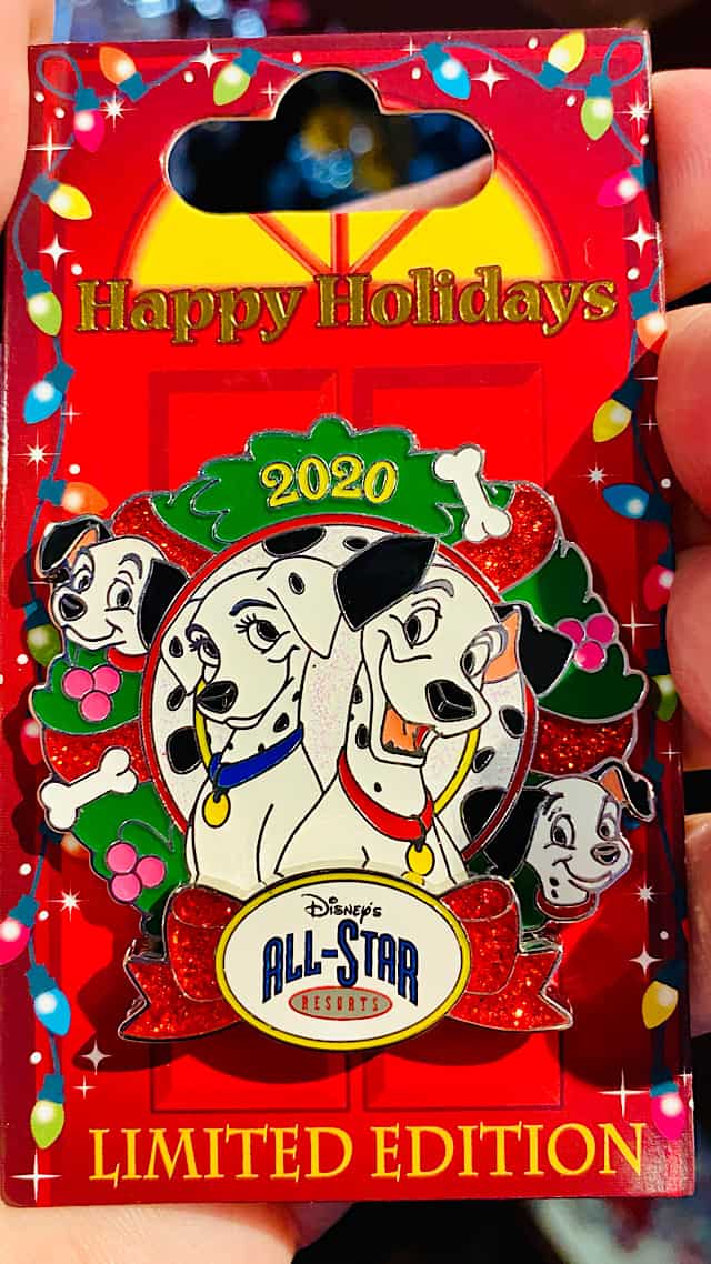 2020 Disney resort holiday pin