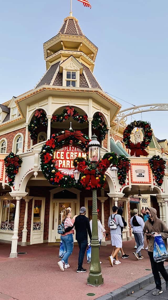 Disney Christmas Decorations Ice cream parlor