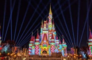 Disney World donates $20,000 in wishing well coins this Thanksgiving