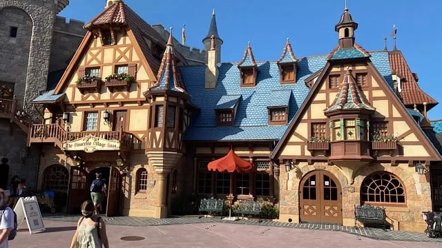 pinocchio village house dining view