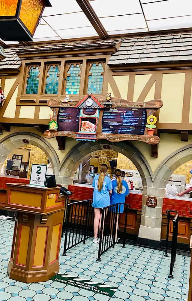 pinocchio village house dining view counter