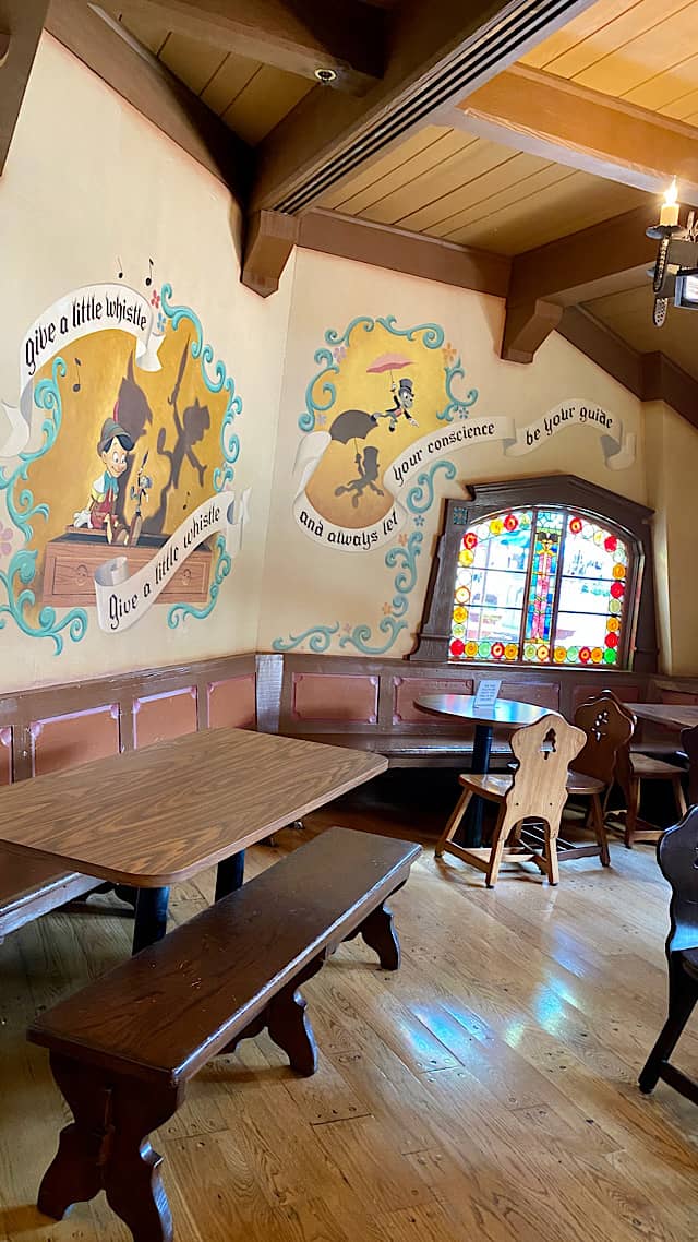 pinocchio village house dining view