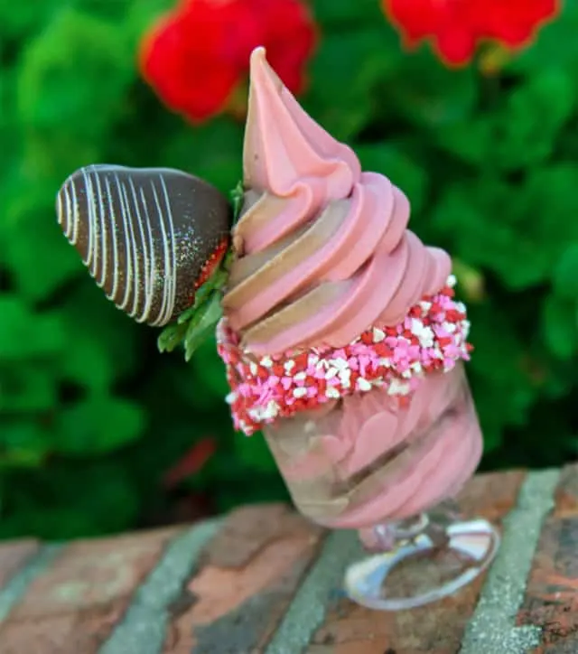 Disney Parks New Foodie Guide to Valentine’s Treats and Meals