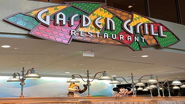 Eat with Mickey and his Farmhouse Friends at Garden Grill