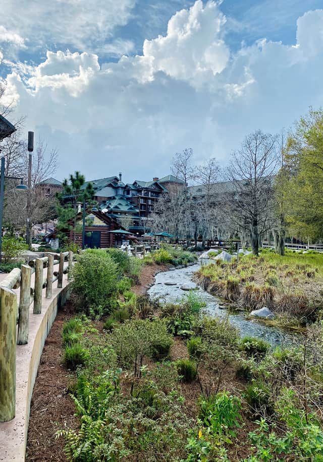 Complete Guide to Disney's Rustic and Cozy Wilderness Lodge Resort