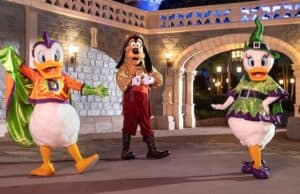 New theme park hours suggest event dates for Boo Bash