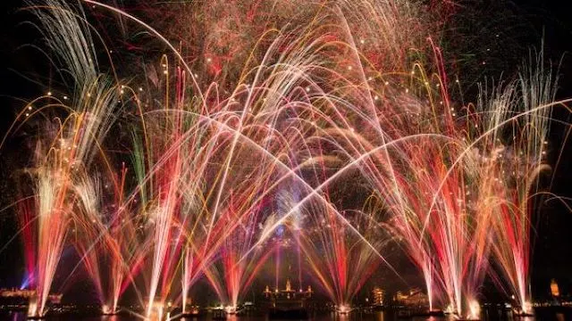 Huge Fireworks Show Blasted Over Epcot Overnight