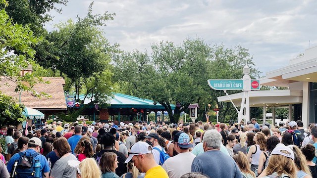 The lines are insanely long at Disney World right now. And it is NOT because of FastPass.