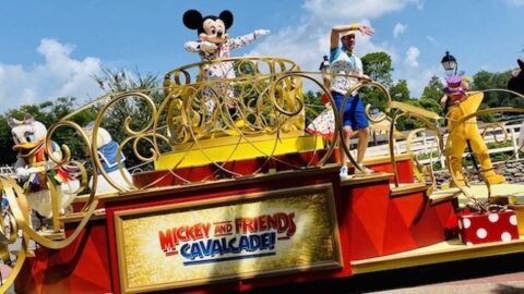 Here’s how you can make sure you see Disney World’s character cavalcades!