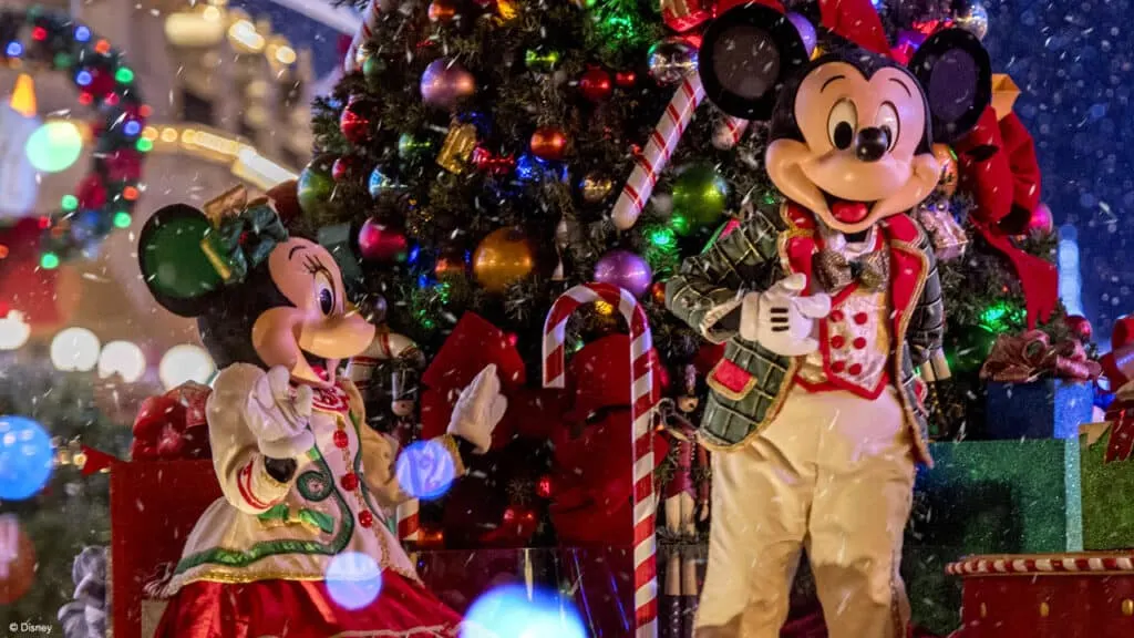 Breaking: Parades and Fireworks are coming to Disney this Christmas with very high pricing